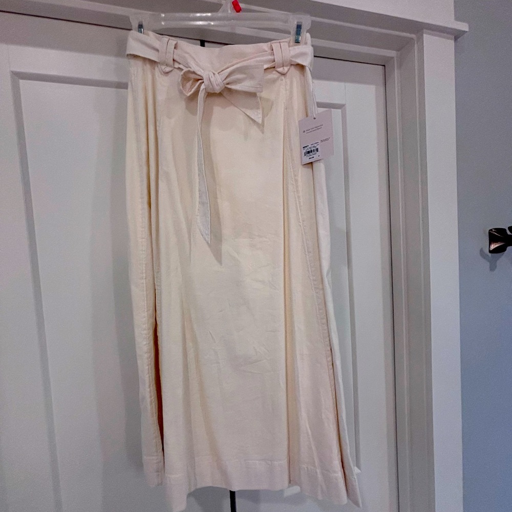 LC Lauren Conrad Cream Tie-Waist Midi Skirt